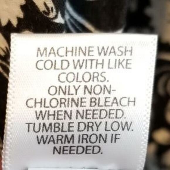 Black and white floral button up top
XLP - Picture 6 of 6